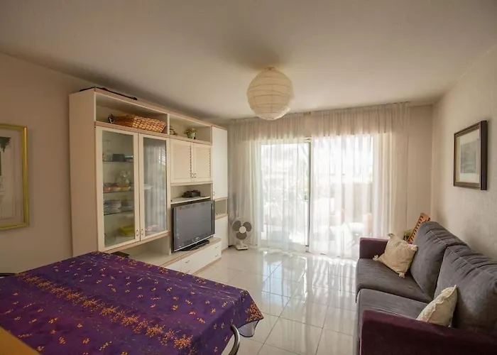 Quiet And Cozy 1Br Close To Beach And All Services